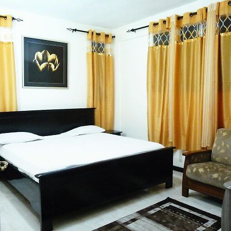 Maryland Guesthouse Monrovia Exterior photo
