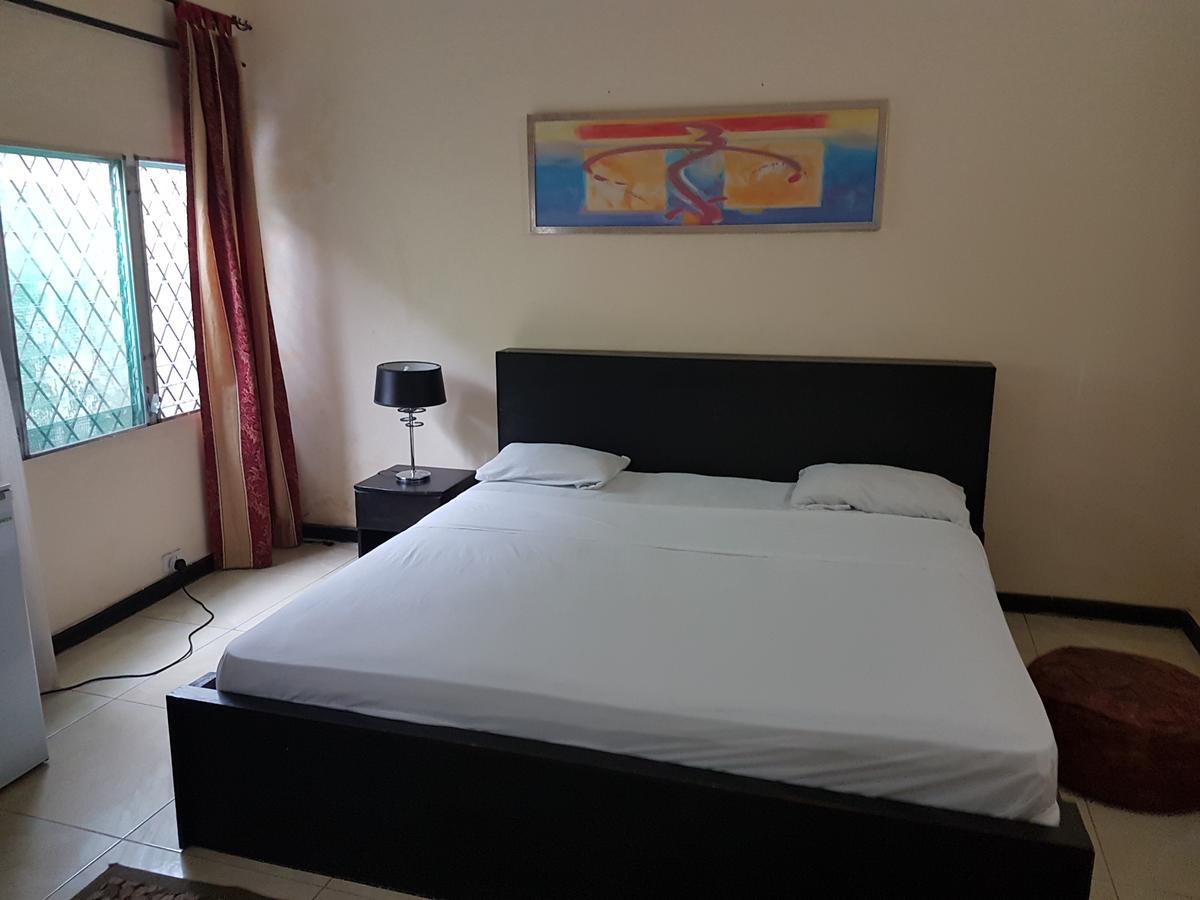 Maryland Guesthouse Monrovia Exterior photo