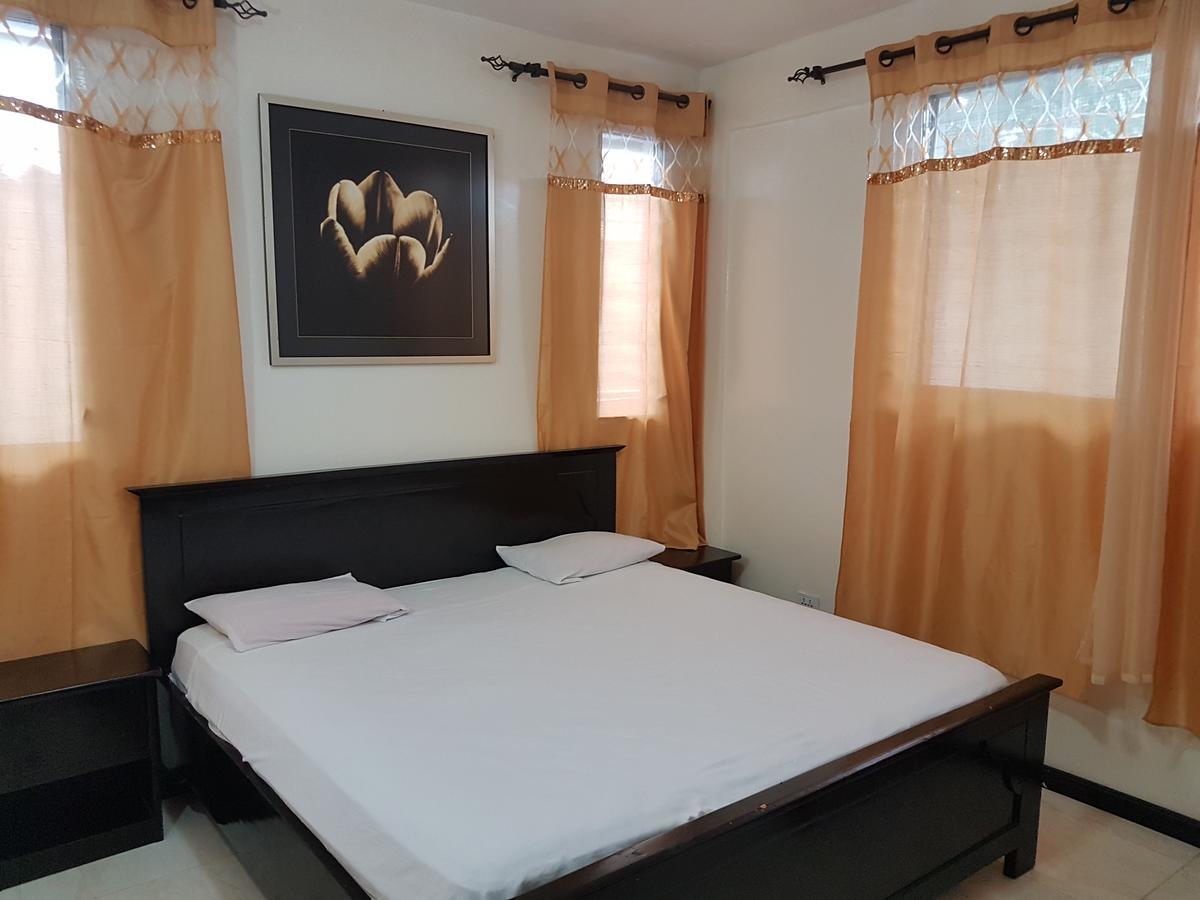 Maryland Guesthouse Monrovia Exterior photo