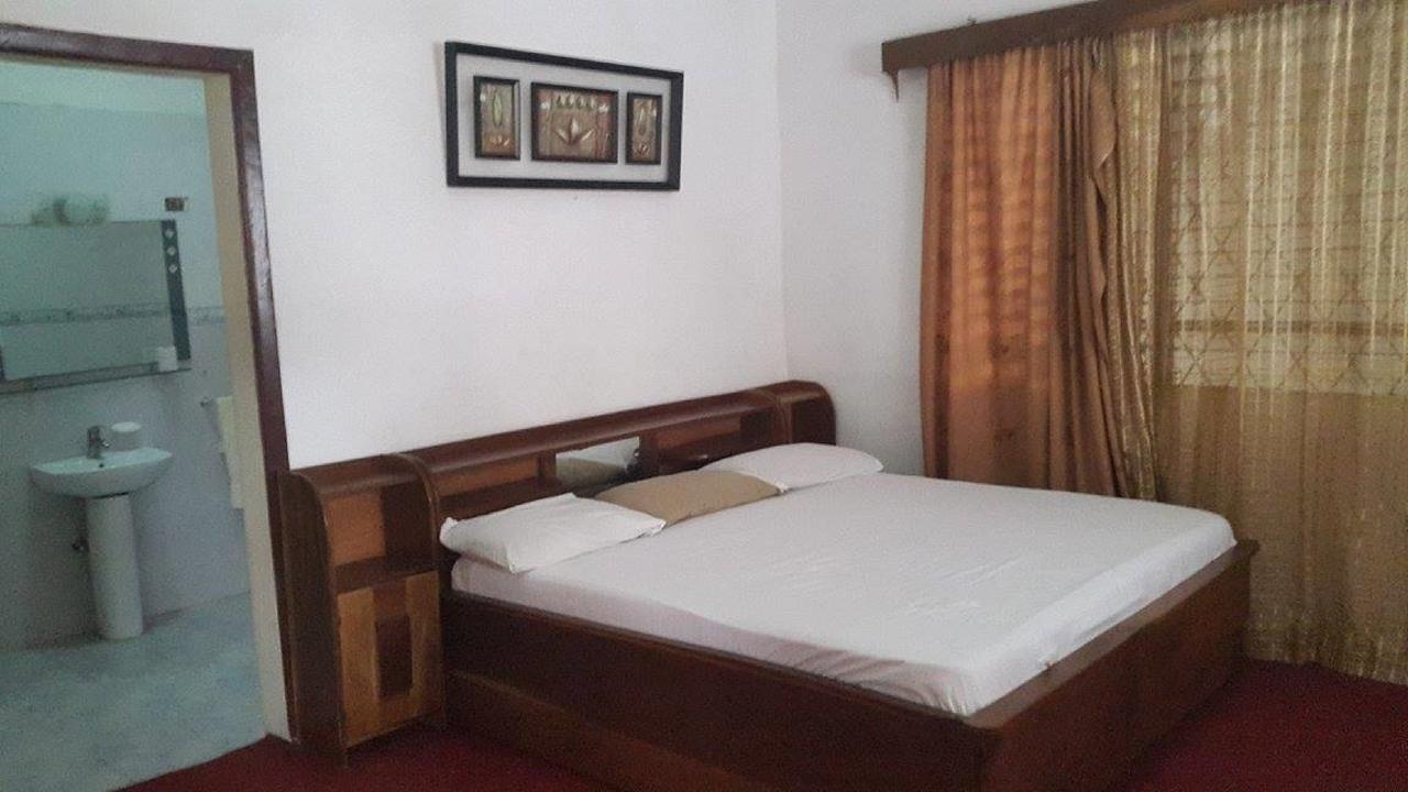 Maryland Guesthouse Monrovia Exterior photo